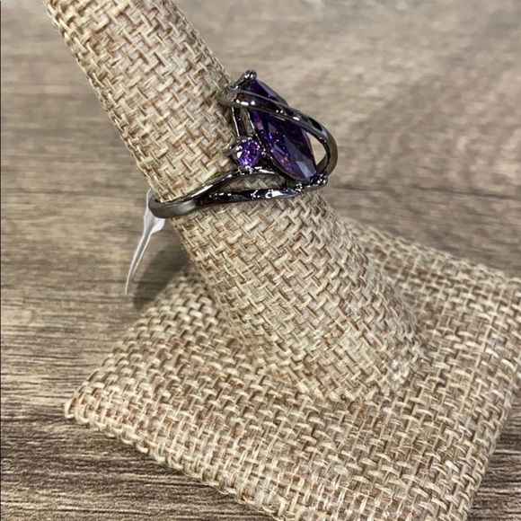 Amethyst black tone ring - Picture 3 of 5